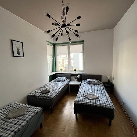 Pokoje Nowoursynowska Albergue Varsovia Exterior foto