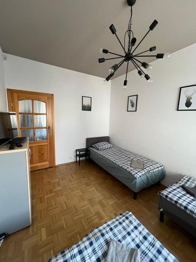 Pokoje Nowoursynowska Albergue Varsovia Exterior foto
