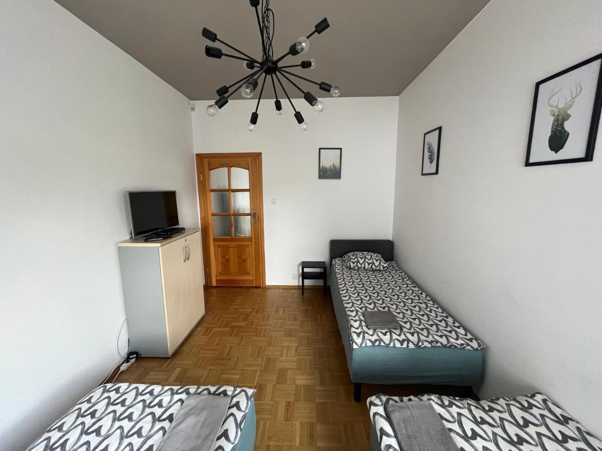 Pokoje Nowoursynowska Albergue Varsovia Exterior foto